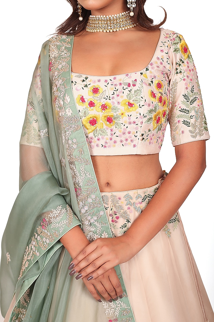 Ivory Embroidered Flared Bridal Lehenga Set by Islie by Priya Jain at Pernia's Pop Up Shop