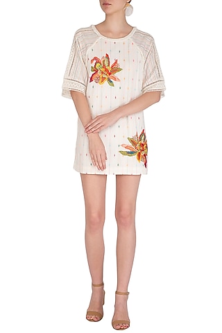 White 3D Embroidered Tunic by Irabira
