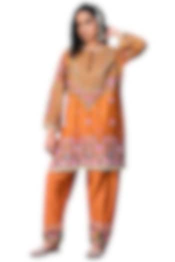 Rust Chanderi Aari Work Kurta Set by Isha & Anshul at Pernia's Pop Up Shop
