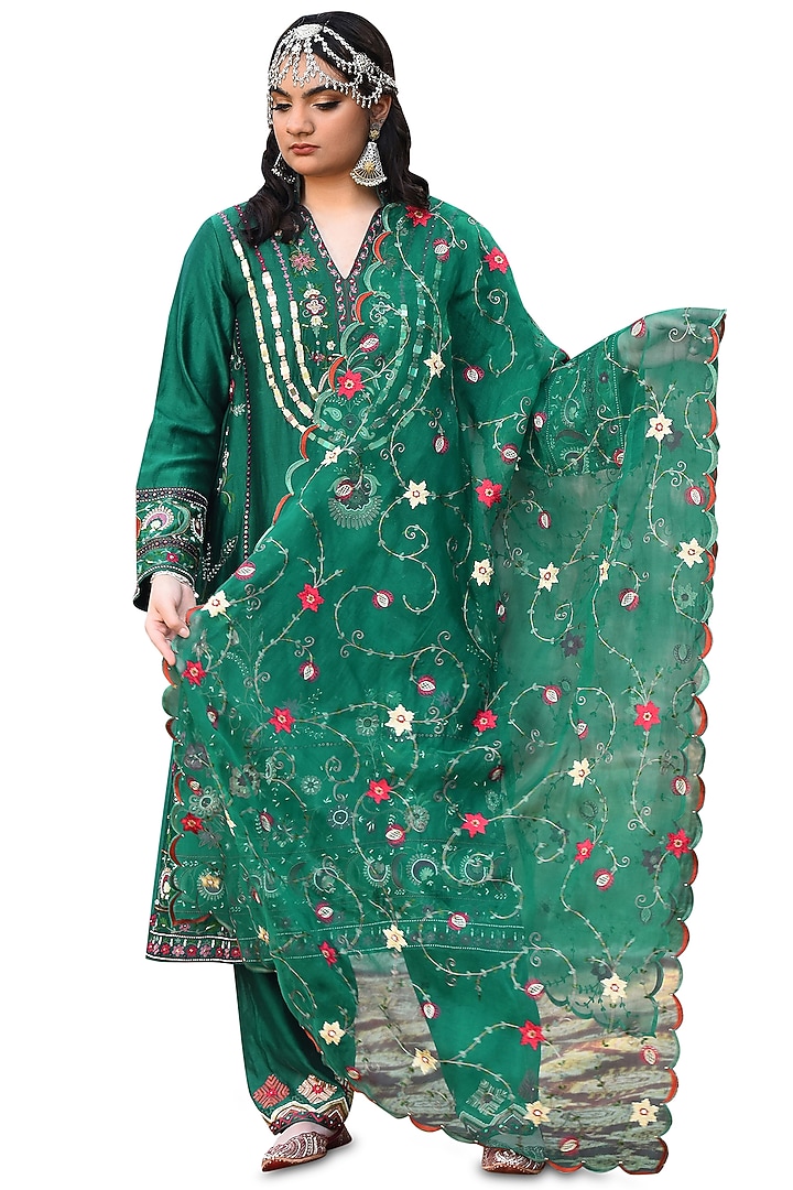 Emerald Chanderi Mirror Work Kurta Set by Isha & Anshul at Pernia's Pop Up Shop