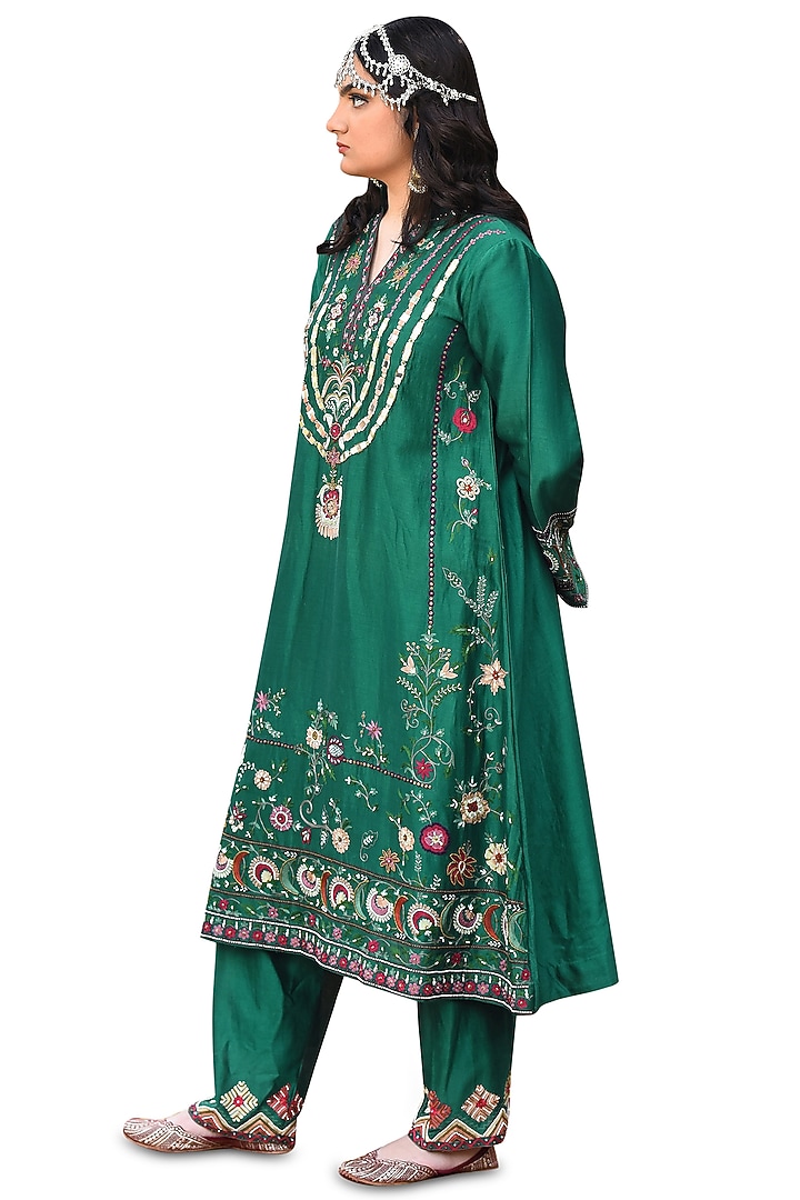 Emerald Chanderi Mirror Work Kurta Set by Isha & Anshul at Pernia's Pop Up Shop