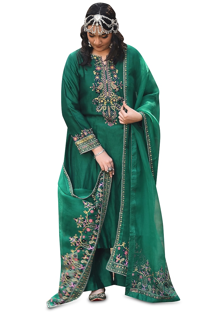 Emerald Chanderi Aari Work Kurta Set by Isha & Anshul at Pernia's Pop Up Shop