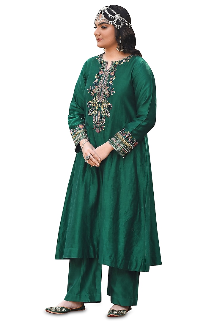 Emerald Chanderi Aari Work Kurta Set by Isha & Anshul at Pernia's Pop Up Shop