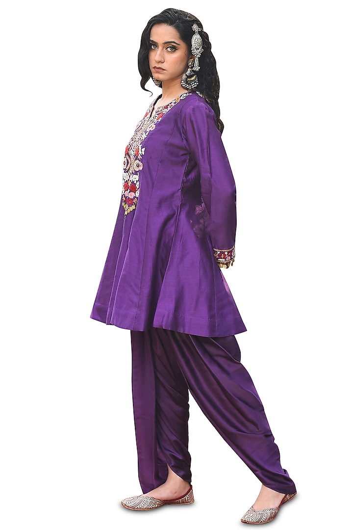Purple Chanderi Embroidered A-line Kurta Set by Isha & Anshul at Pernia's Pop Up Shop