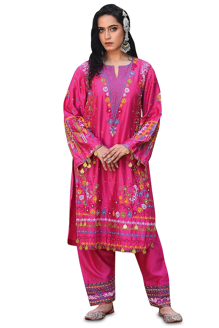 Pink Chanderi Aari Work Kurta Set by Isha & Anshul at Pernia's Pop Up Shop