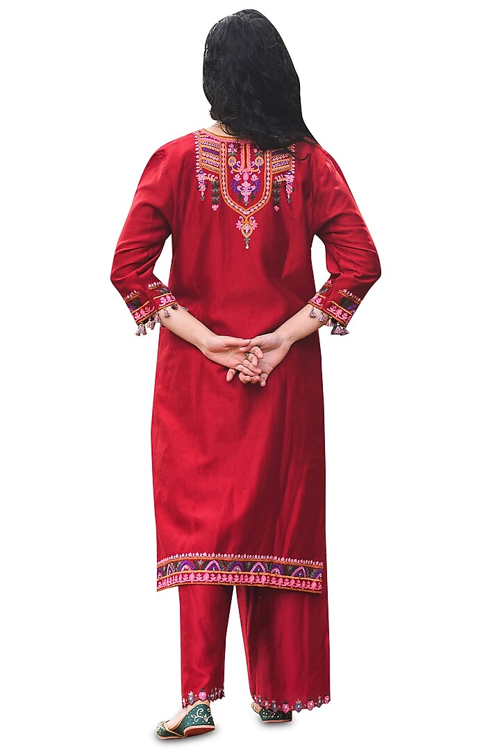 Deep Red Chanderi Aari Work Kurta Set by Isha & Anshul at Pernia's Pop Up Shop