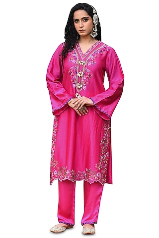 Pink Chanderi & Bamberg Aari Work Kurta Set by Isha & Anshul