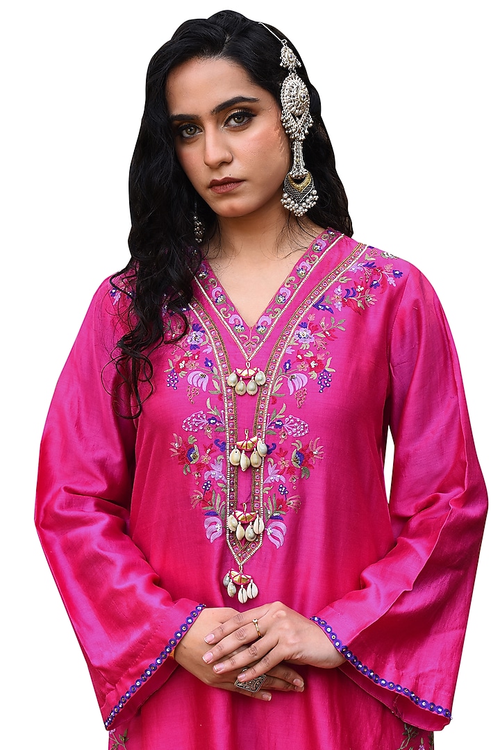 Pink Chanderi & Bamberg Aari Work Kurta Set by Isha & Anshul at Pernia's Pop Up Shop