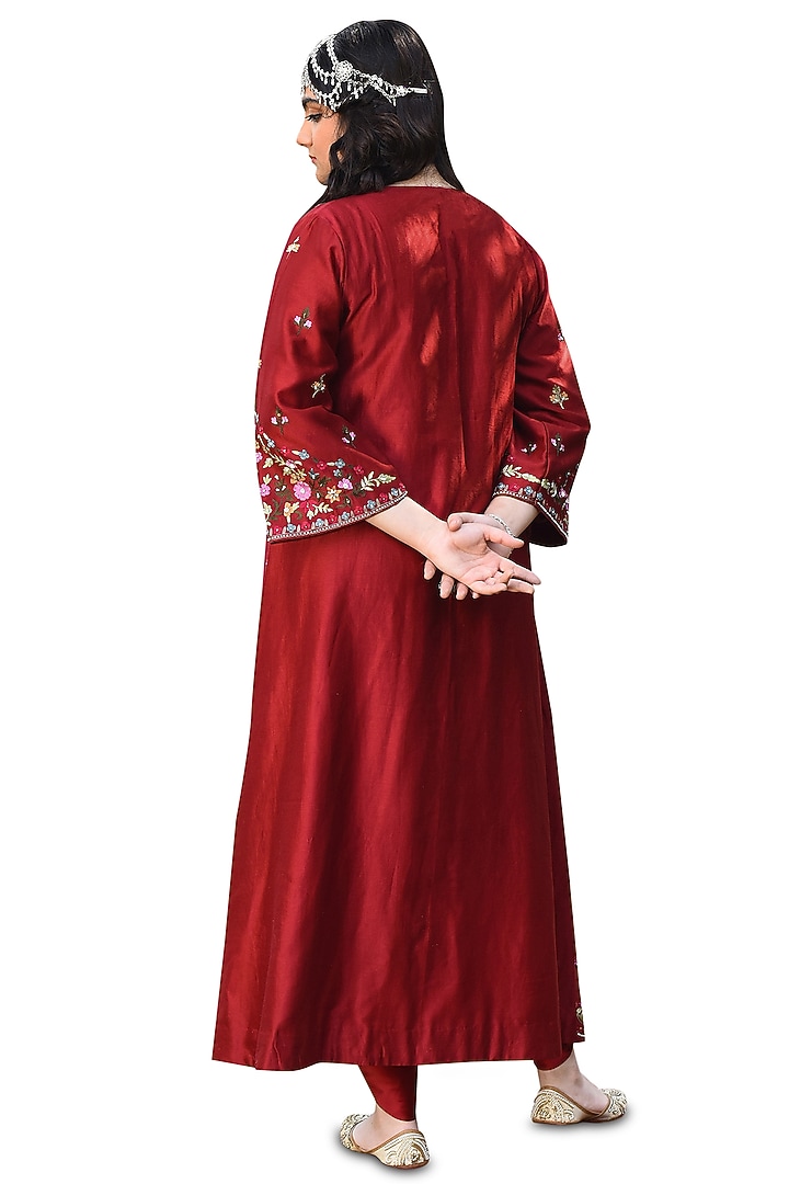 Red Chanderi Embroidered Jacket Kurta Set by Isha & Anshul at Pernia's Pop Up Shop