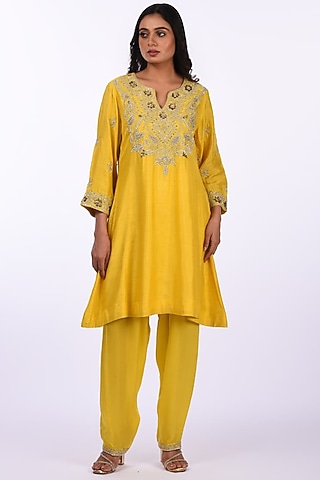 Yellow Raw Silk Thread Embroidered Kurta Set by Isha & Anshul