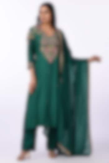 Emerald Green Raw Silk Thread Embroidered Kurta Set by Isha & Anshul at Pernia's Pop Up Shop