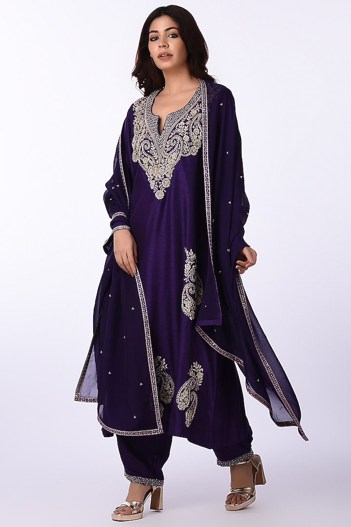 Purple Raw Silk Zari Thread Embroidered Kurta Set by Isha & Anshul at Pernia's Pop Up Shop