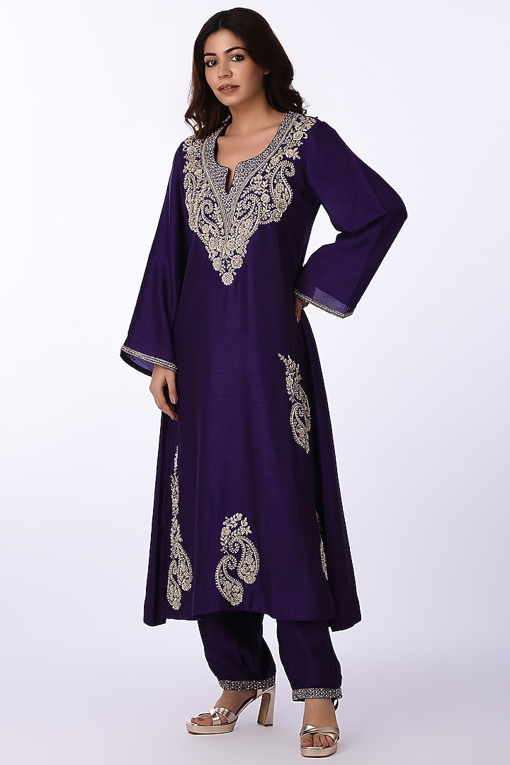 Purple Raw Silk Zari Thread Embroidered Kurta Set by Isha & Anshul at Pernia's Pop Up Shop