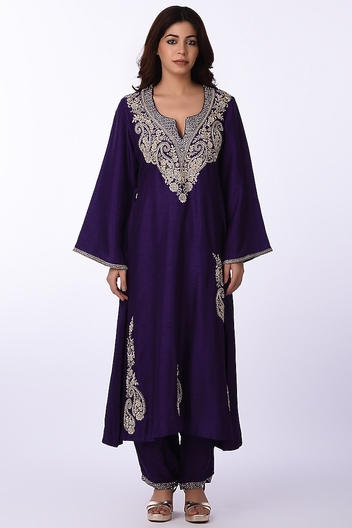 Purple Raw Silk Zari Thread Embroidered Kurta Set by Isha & Anshul at Pernia's Pop Up Shop