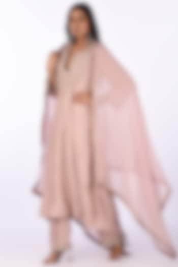 Blush Pink Raw Silk Sequins Embroidered Kurta Set by Isha & Anshul at Pernia's Pop Up Shop