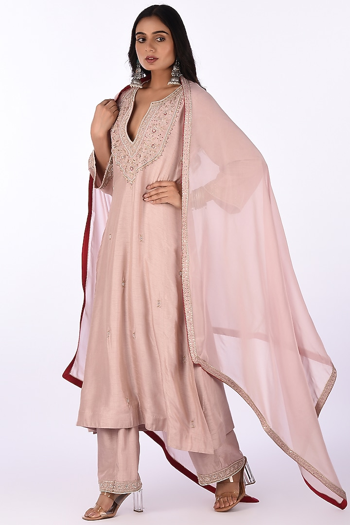 Blush Pink Raw Silk Sequins Embroidered Kurta Set by Isha & Anshul at Pernia's Pop Up Shop