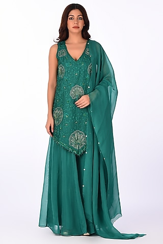 Green Raw Silk Thread Embroidered Kurta Set by Isha & Anshul