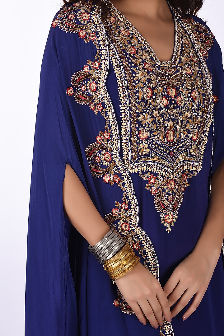Purple Georgette Blend Embroidered Kurta Set by Isha & Anshul at Pernia's Pop Up Shop