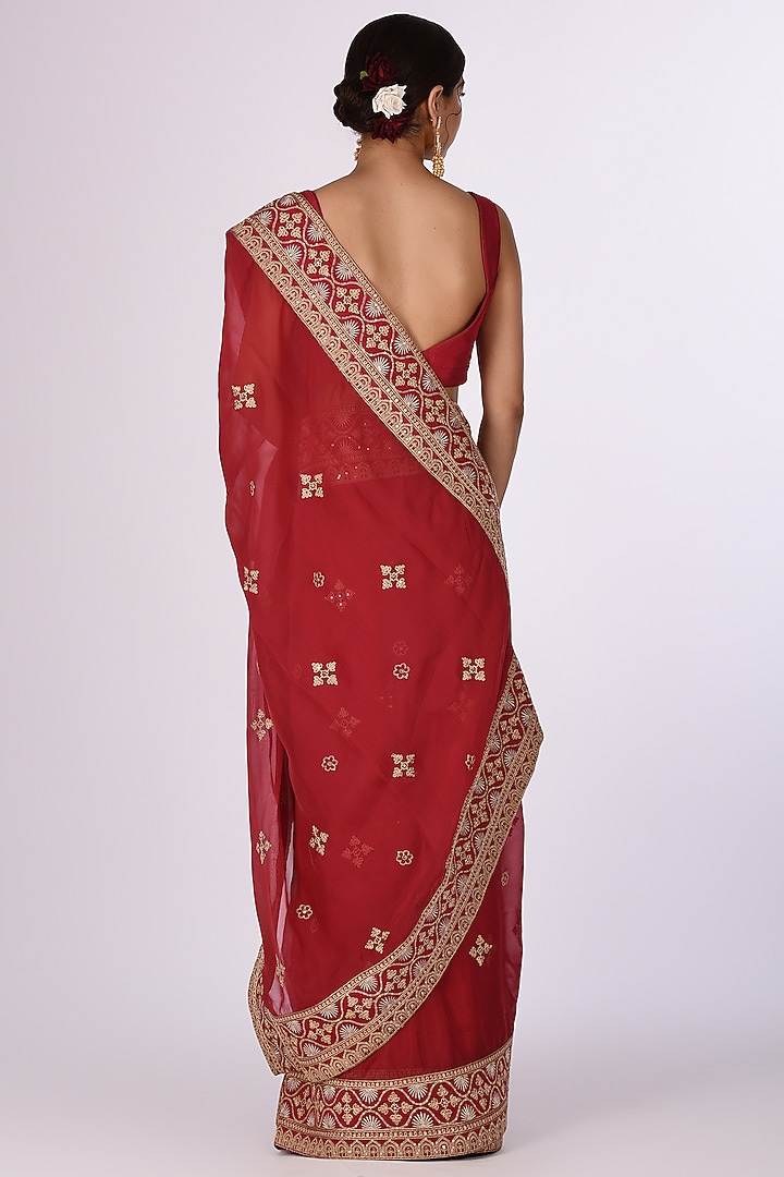 Red Organza Floral Embroidered Wedding Saree Set by Isha & Anshul at Pernia's Pop Up Shop