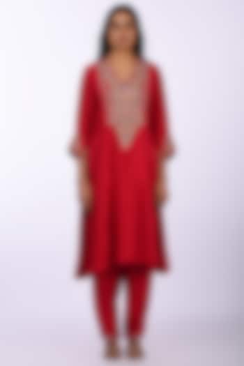 Red Natural Crepe & Silk Embroidered Kurta Set by Isha & Anshul at Pernia's Pop Up Shop