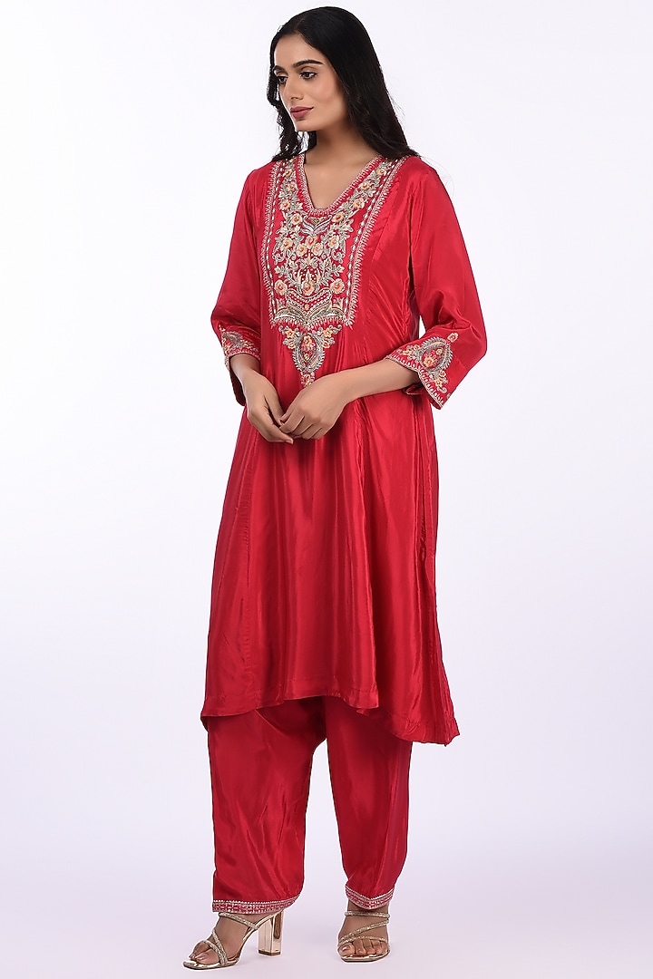 Red Natural Crepe & Silk Embroidered Kurta Set by Isha & Anshul at Pernia's Pop Up Shop