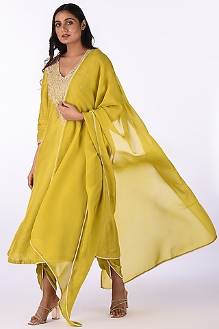 Yellow Raw Silk Thread Embroidered Kurta Set by Isha & Anshul