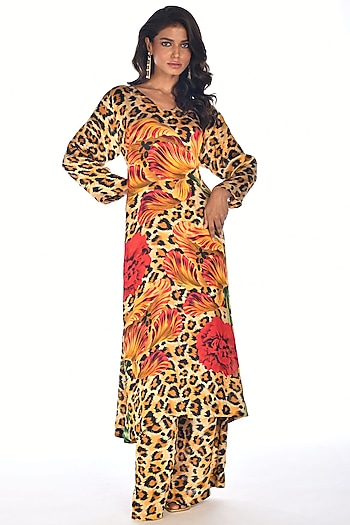 Yellow Satin Georgette Digital Printed Kurta Set by Isadaa by Rotna Dutt at Pernia's Pop Up Shop