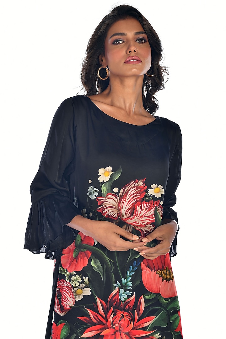 Black Satin Georgette Digital Printed Kurta Set by Isadaa by Rotna Dutt at Pernia's Pop Up Shop