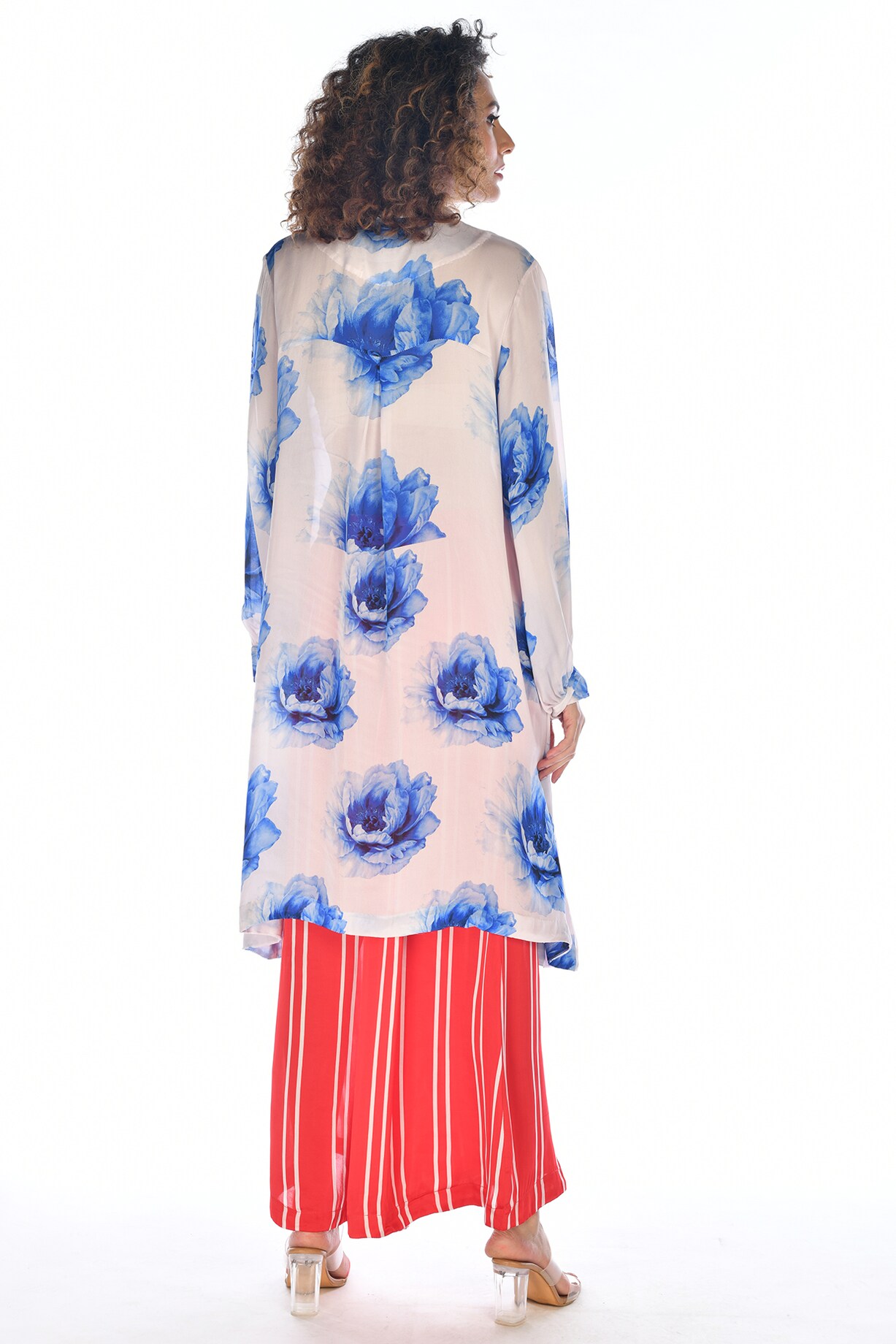 White Satin Georgette Digital Printed Kurta Set by Isadaa by Rotna Dutt ...