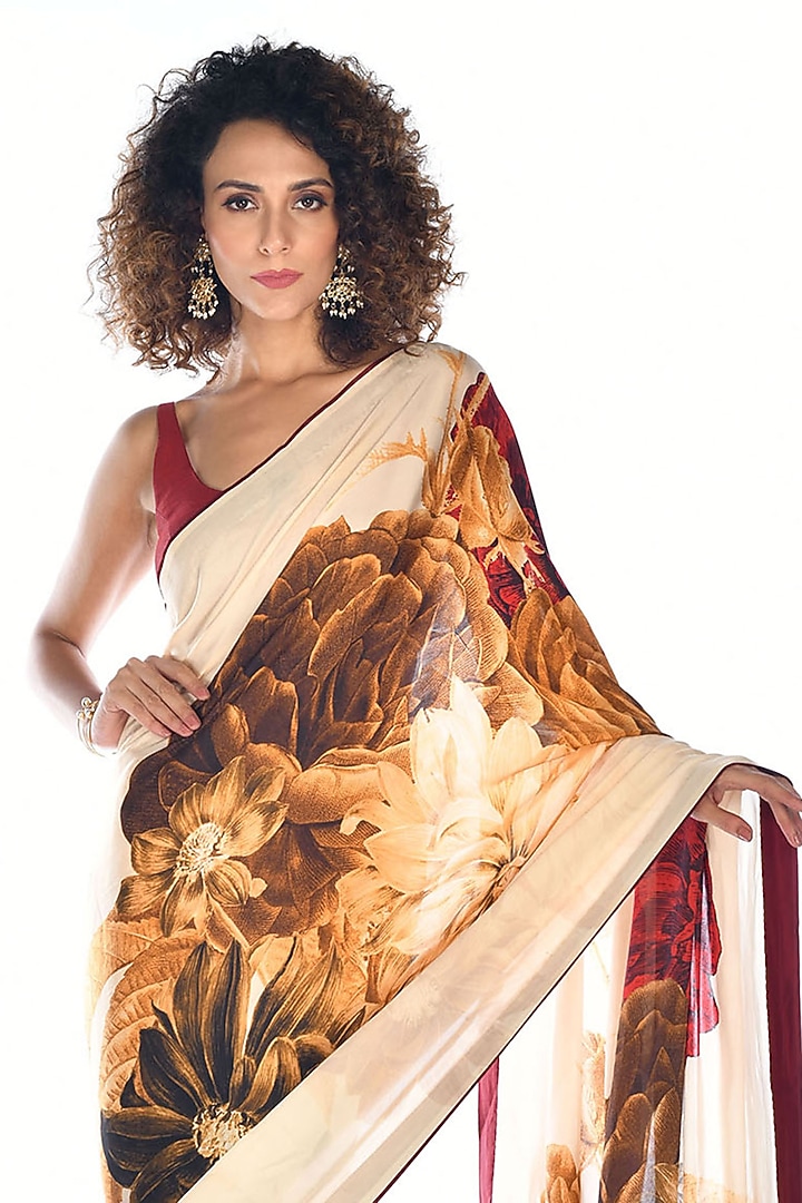 Off-White Satin Organza Digital Floral Printed Party Wear Saree Set by Isadaa by Rotna Dutt at Pernia's Pop Up Shop