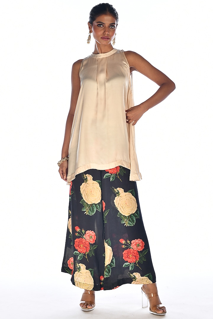 Off-White Satin Georgette Digital Printed Co-Ord Set by Isadaa by Rotna Dutt at Pernia's Pop Up Shop