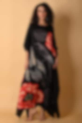 Black Satin Georgette Digital Printed Kaftan Set by Isadaa by Rotna Dutt at Pernia's Pop Up Shop
