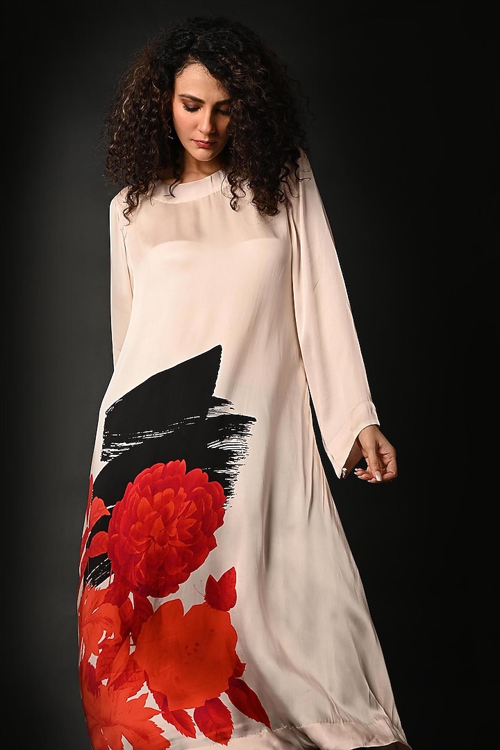 White Satin Georgette Digital Printed Kurta Set by Isadaa by Rotna Dutt at Pernia's Pop Up Shop