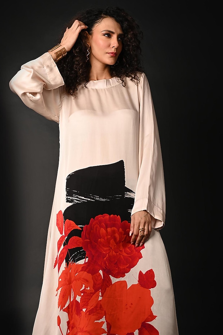 White Satin Georgette Digital Printed Kurta Set by Isadaa by Rotna Dutt at Pernia's Pop Up Shop