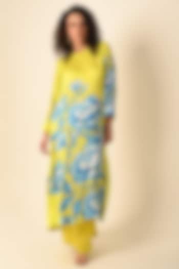 Green Satin Georgette Digital Printed Kurta Set by Isadaa by Rotna Dutt at Pernia's Pop Up Shop