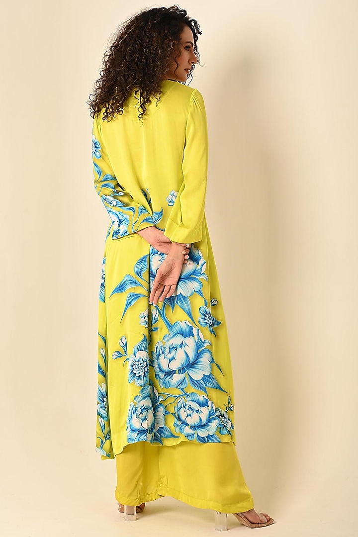 Green Satin Georgette Digital Printed Kurta Set by Isadaa by Rotna Dutt at Pernia's Pop Up Shop
