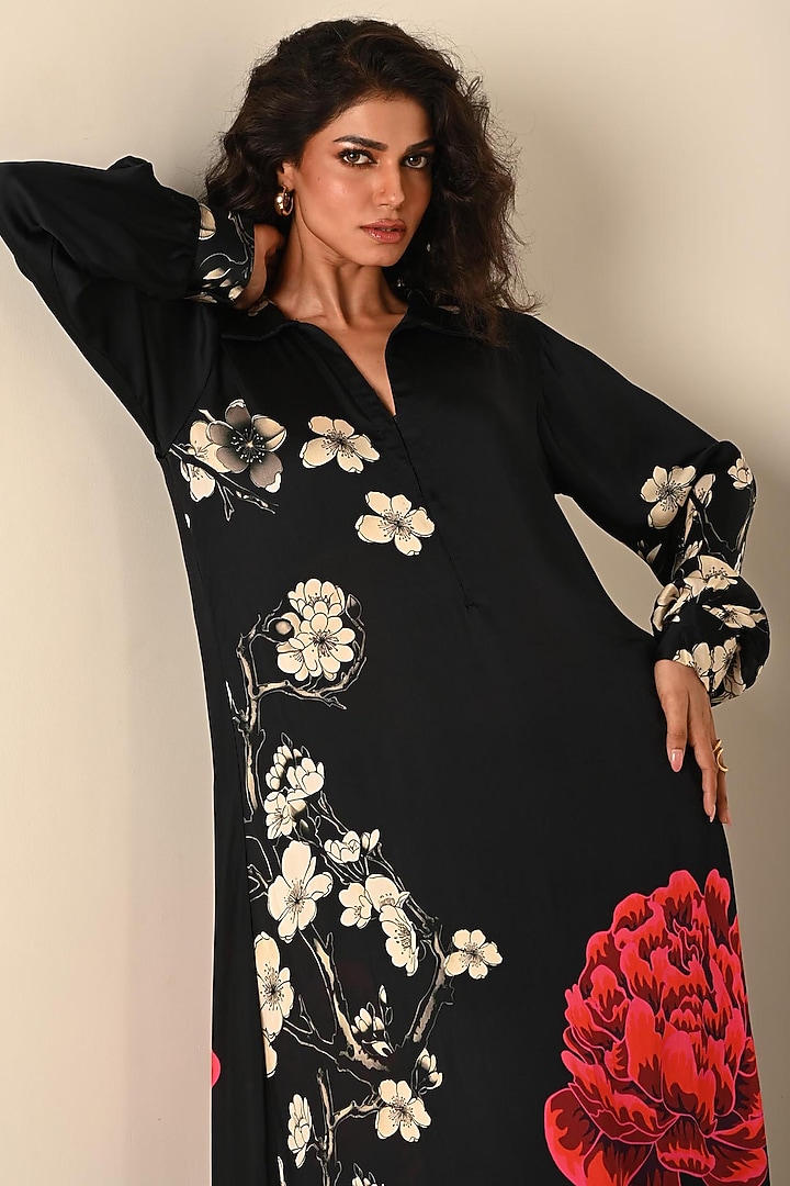 Black Satin Georgette Digital Printed Kurta Set by Isadaa by Rotna Dutt at Pernia's Pop Up Shop
