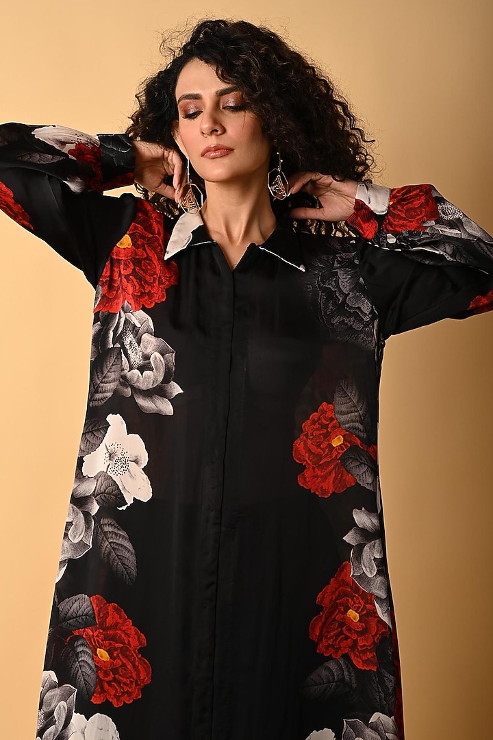 Black Satin Georgette Digital Printed Kurta Set by Isadaa by Rotna Dutt at Pernia's Pop Up Shop