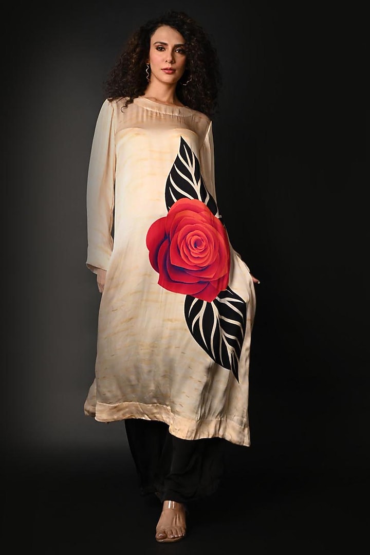 White Satin Georgette Digital Printed Kurta Set by Isadaa by Rotna Dutt at Pernia's Pop Up Shop