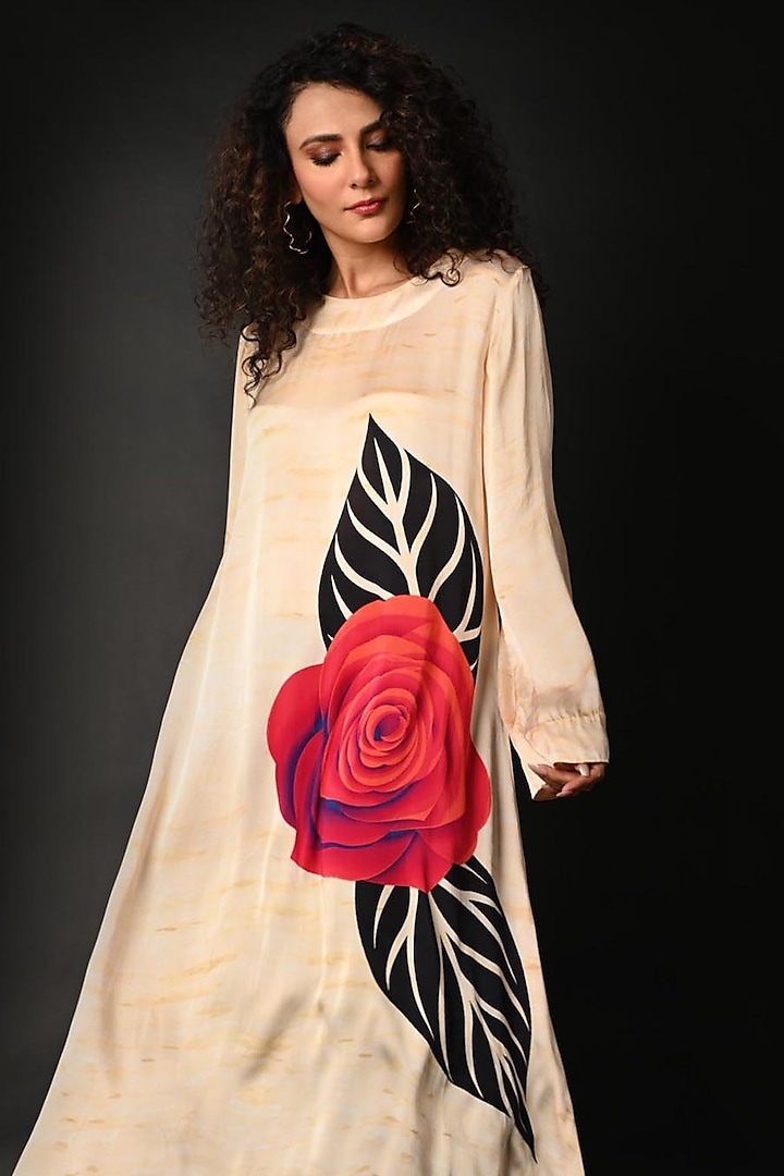 White Satin Georgette Digital Printed Kurta Set by Isadaa by Rotna Dutt at Pernia's Pop Up Shop