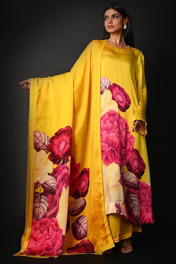 Yellow Satin Georgette Digital Printed Kurta Set by Isadaa by Rotna Dutt at Pernia's Pop Up Shop