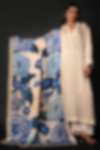 White Satin Georgette Kurta Set by Isadaa by Rotna Dutt at Pernia's Pop Up Shop