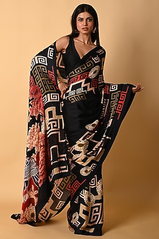 Black Satin Georgette Digital Printed Saree Set by Isadaa by Rotna Dutt