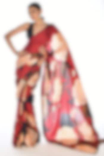 Red Satin Organza Digital Printed Saree Set by Isadaa by Rotna Dutt at Pernia's Pop Up Shop