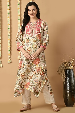 White Muslin Digital Printed & Embroidered Kurta Set by Isha Gupta
