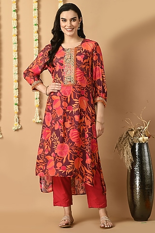 Maroon Muslin Digital Printed & Embroidered Kurta Set by Isha Gupta