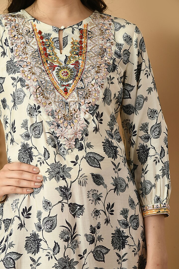 White Muslin Digital Printed & Embroidered Kurta Set by Isha Gupta at Pernia's Pop Up Shop