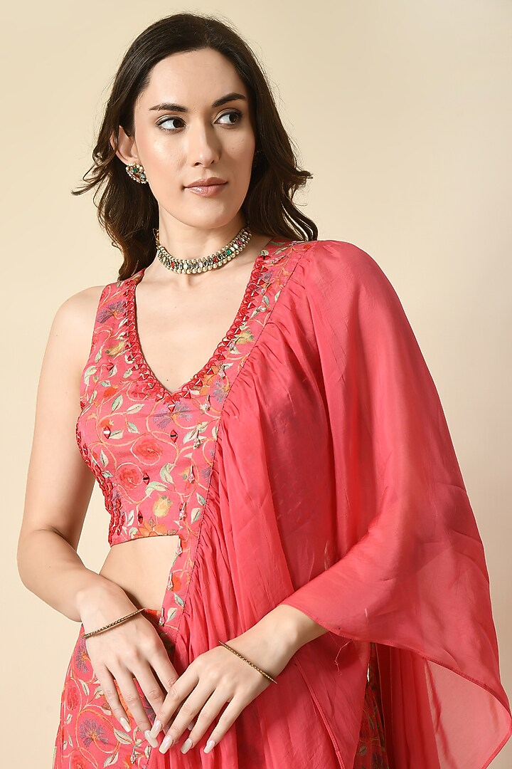 Red Chinon Chiffon & Organza Digital Printed Draped Party Wear Saree Set by Isha Gupta at Pernia's Pop Up Shop