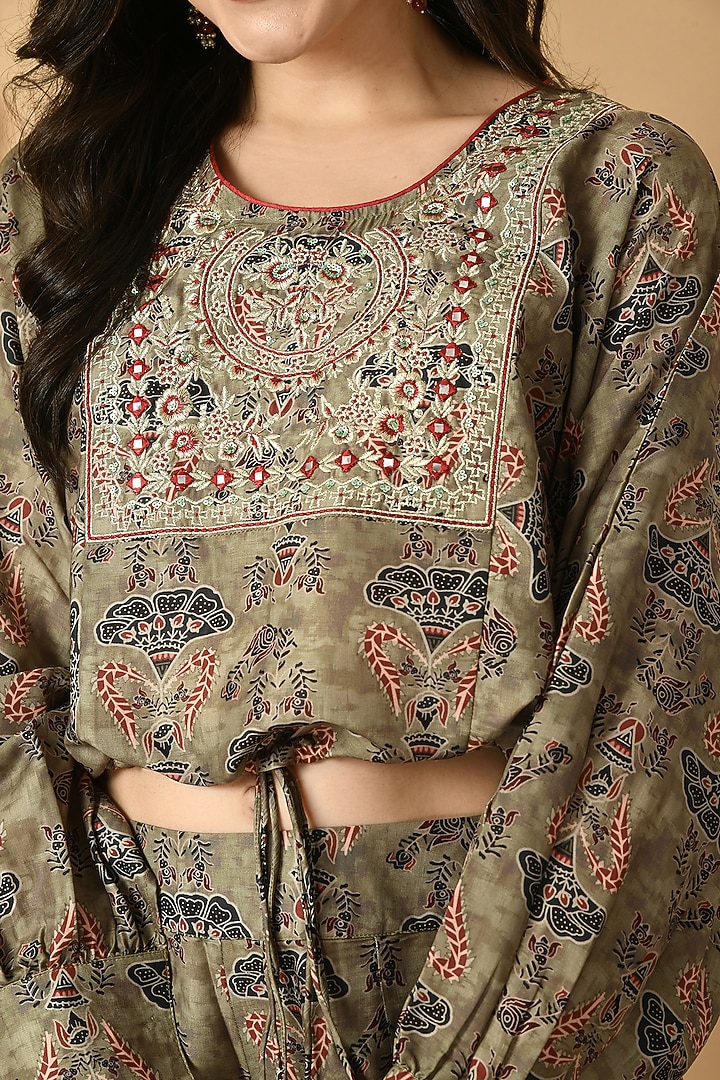 Green Muslin Digital Printed Palazzo Pant Set by Isha Gupta at Pernia's Pop Up Shop