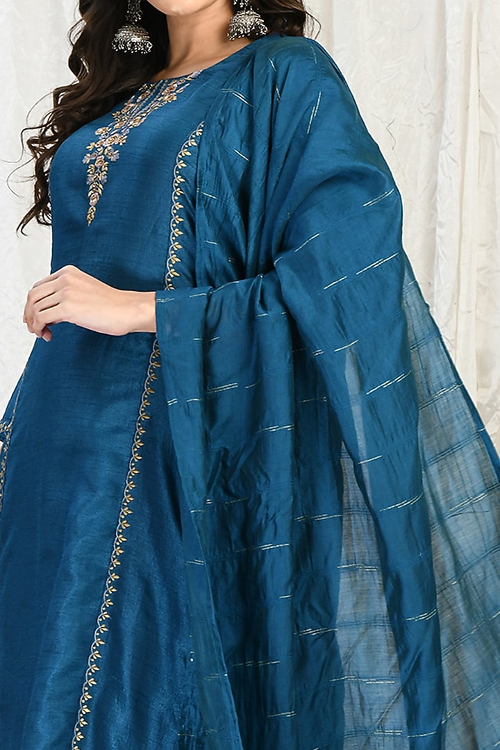 Teal Blue Silk Chanderi Embroidered Kurta Set by Isha Gupta at Pernia's Pop Up Shop